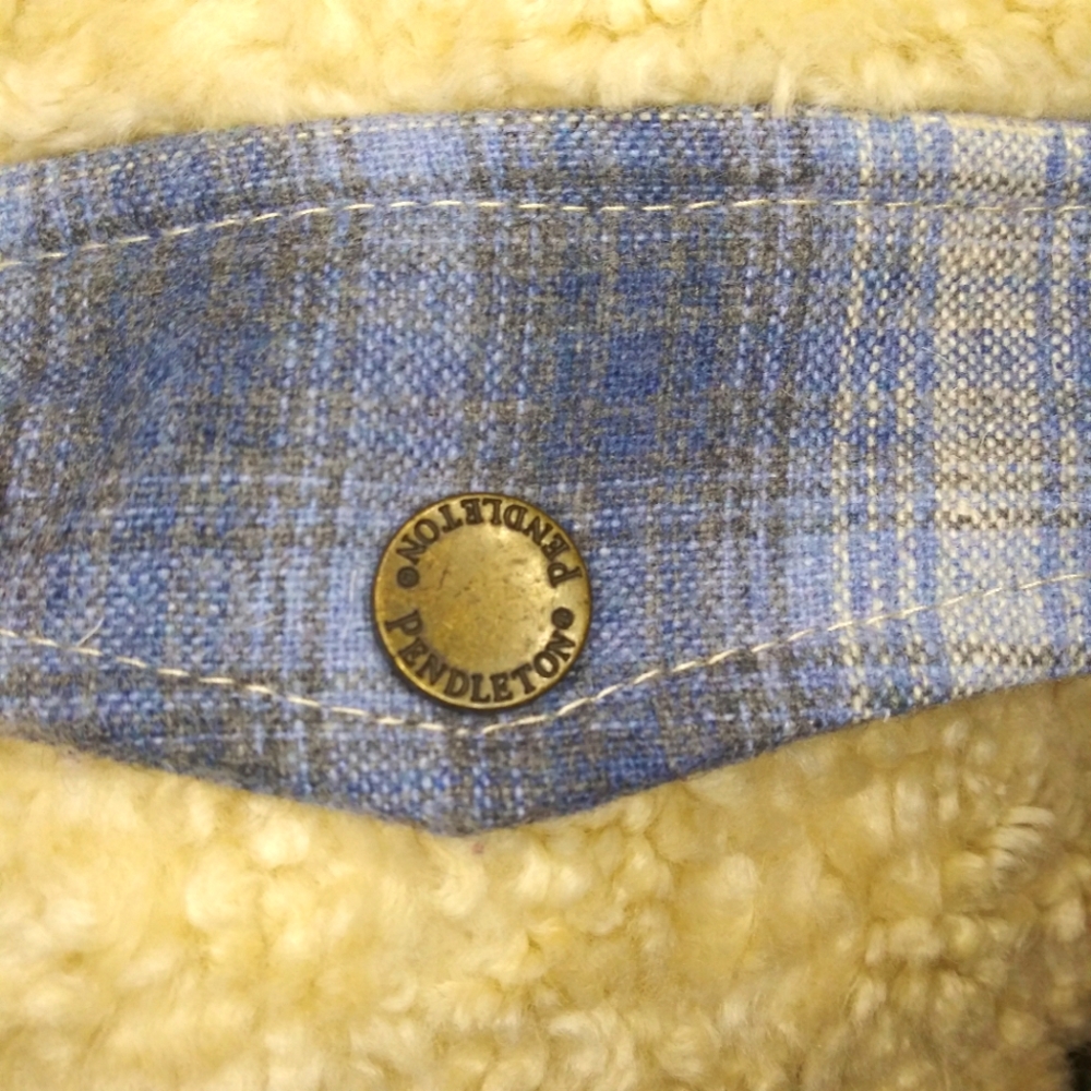 Pendleton Blue Plaid Trimmed Ivory Zip-Front Teddy Jacket - Picture 4 of 13